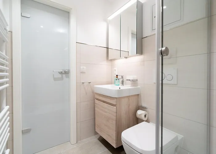 App 101 - Strandlage Lägenhet *